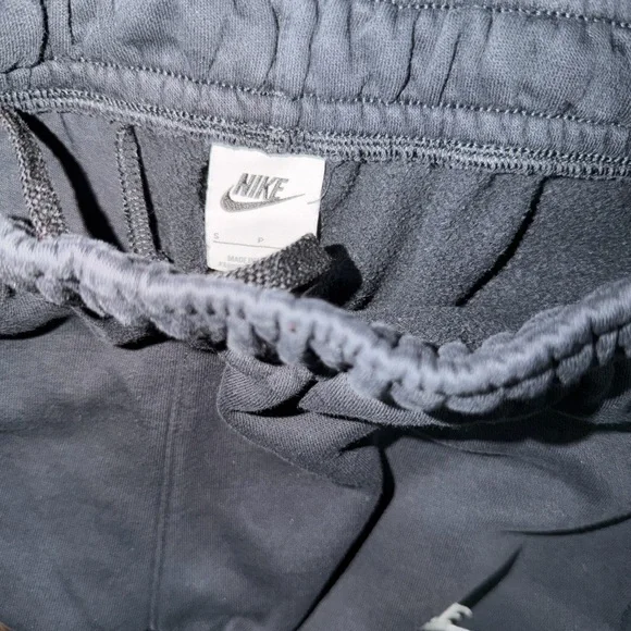 Nike sportswear club fleece tapered sweatpants black men’s small - Picture 5 of 5